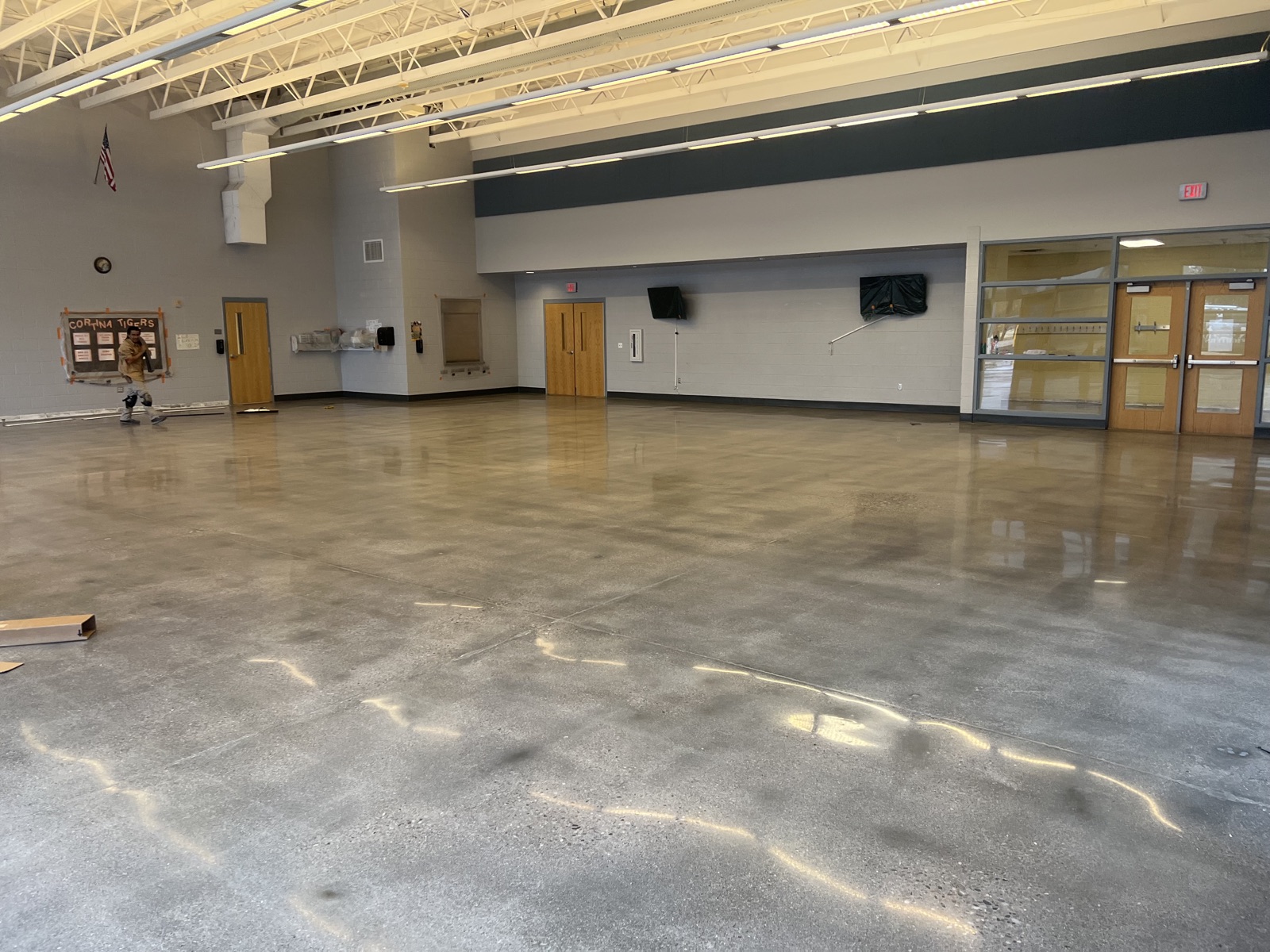 Polished concrete floor in a school cafeteria